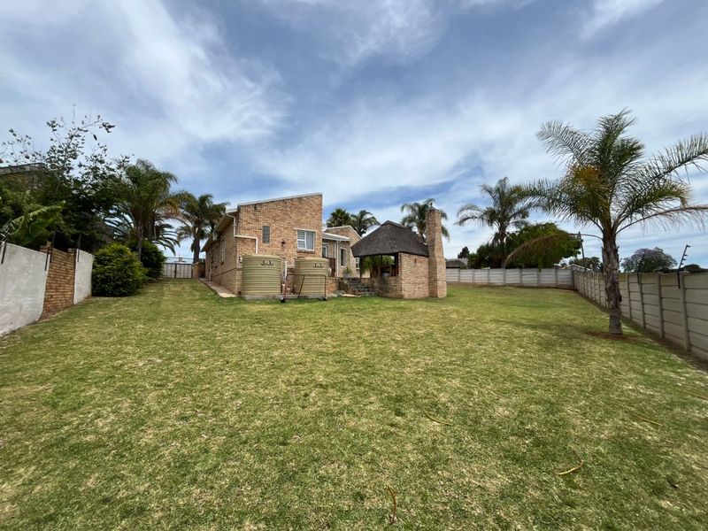 Modern family home in Vanes Estate! - Photo 9