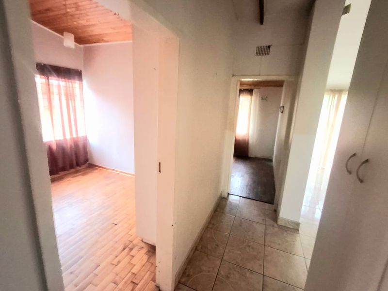 Spacious 3-Bedroom Home in Sasolburg – Close to Schools and Town Centre - Photo 6