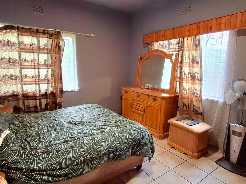 3 Bedroom home walking distance to Sasol one ,college, high and  primary schools with erf size 1044 - Photo 9