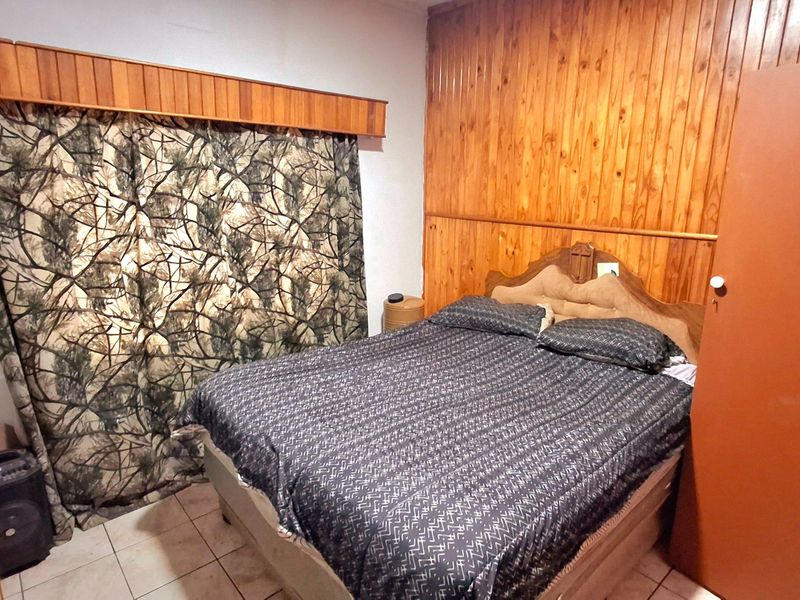 3 Bedroom home walking distance to Sasol one ,college, high and  primary schools with erf size 1044 - Photo 7