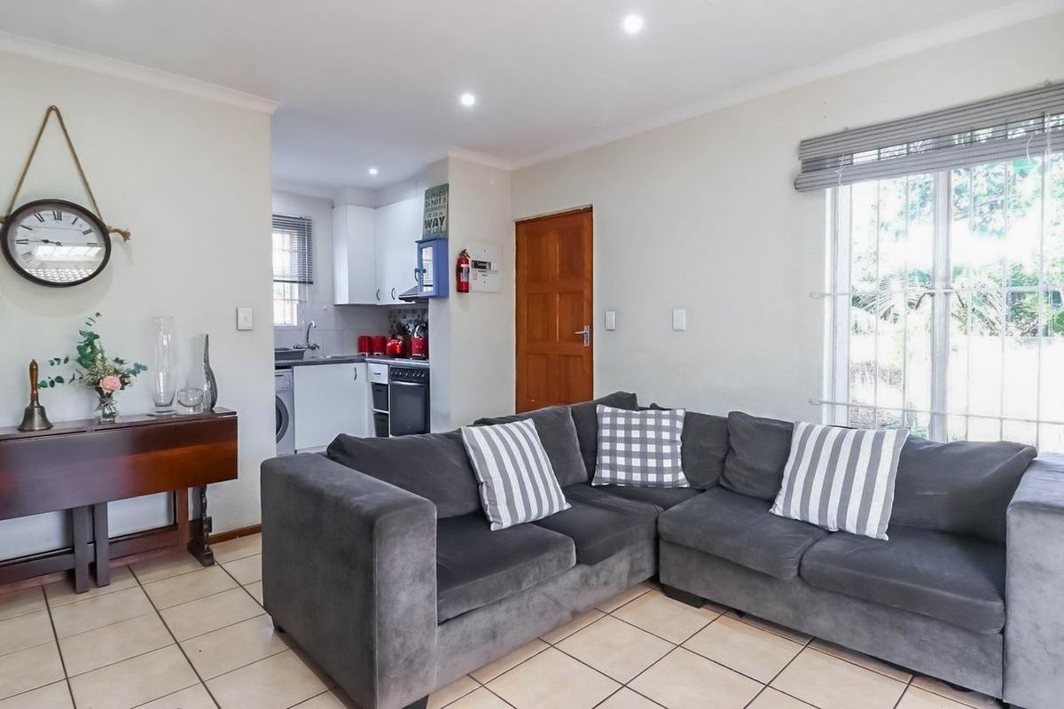 Two Bedroom Simplex In Exclusive Eden Glen Boom - Photo 4