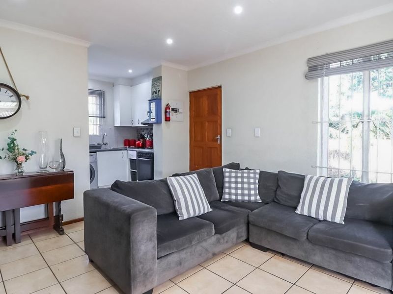 Two Bedroom Simplex In Exclusive Eden Glen Boom - Photo 4