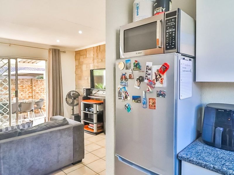 Two Bedroom Simplex In Exclusive Eden Glen Boom - Photo 9