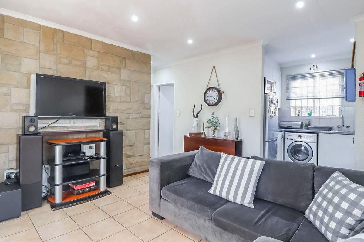 Two Bedroom Simplex In Exclusive Eden Glen Boom - Photo 3