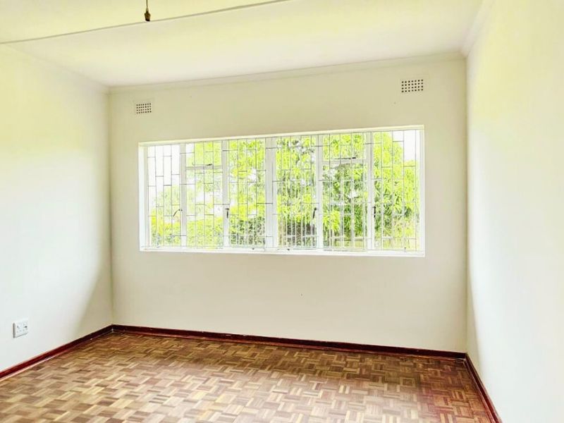 Warm and Inviting 3-Bedroom House - Photo 10