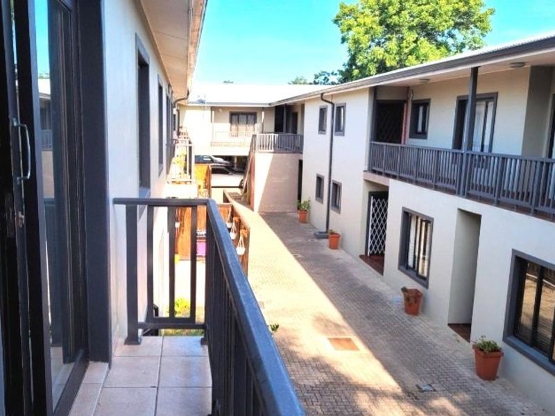 2 Bedroom Apartment for Rent in Knysna Central - Photo 4