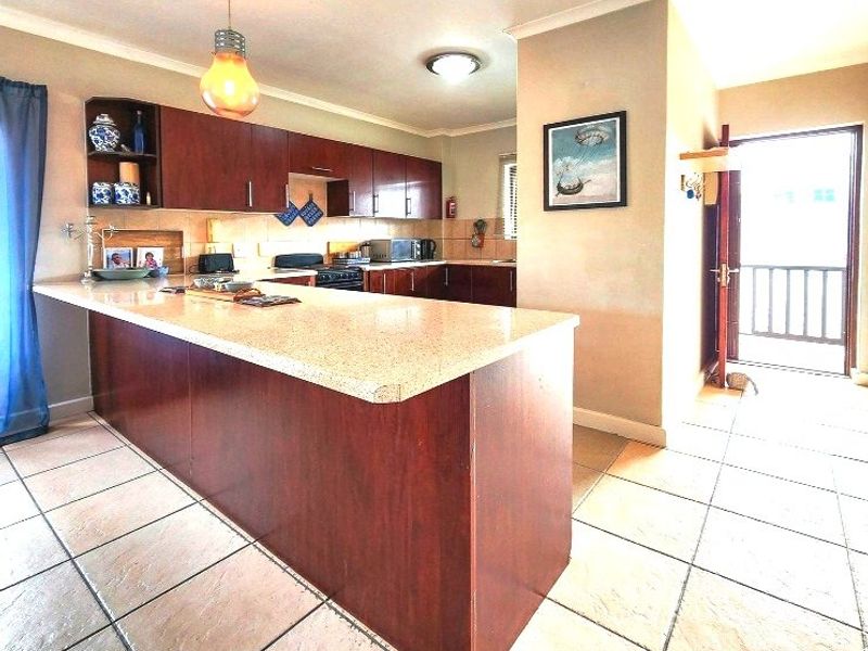 2 Bedroom Apartment for Rent in Knysna Central - Photo 8