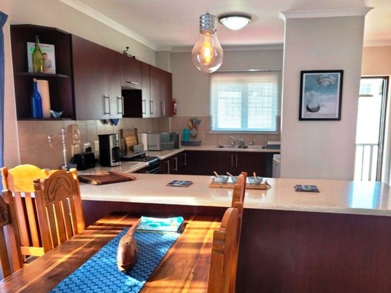 2 Bedroom Apartment for Rent in Knysna Central - Photo 5
