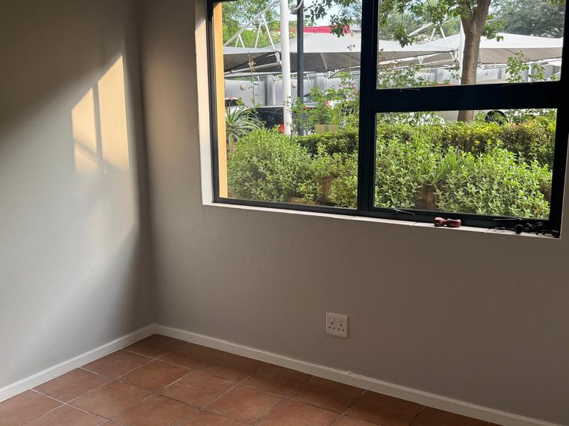 Modern 3 bedroom and 2 bathroom townhouse for sale in Bedfordview, secure now!! - Photo 7