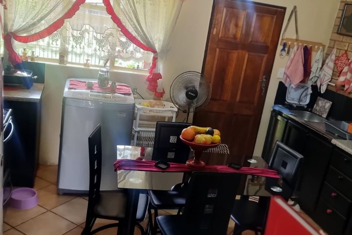 2-Bedroom Apartment for Rent in Brits Central - Photo 4