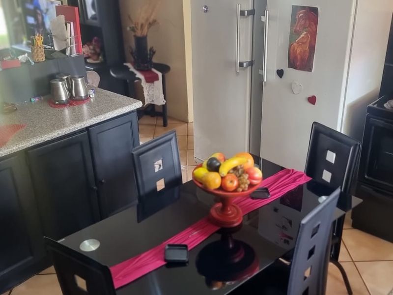 2-Bedroom Apartment for Rent in Brits Central - Photo 2