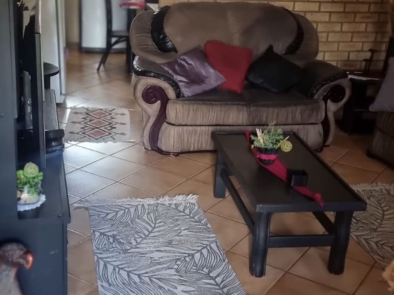 2-Bedroom Apartment for Rent in Brits Central - Photo 6