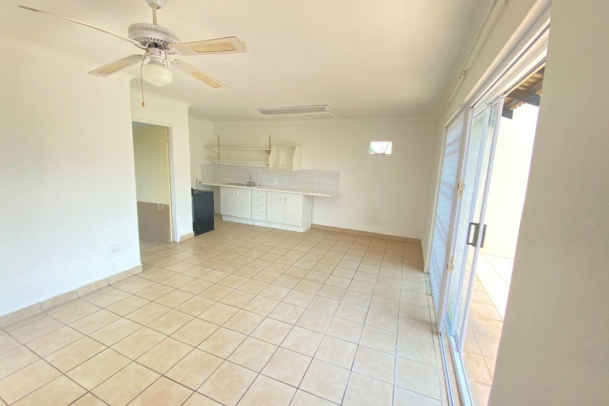 1 Bed 1 Bath Apartment in the Leafy Suburb of Olivedale. - Photo 3