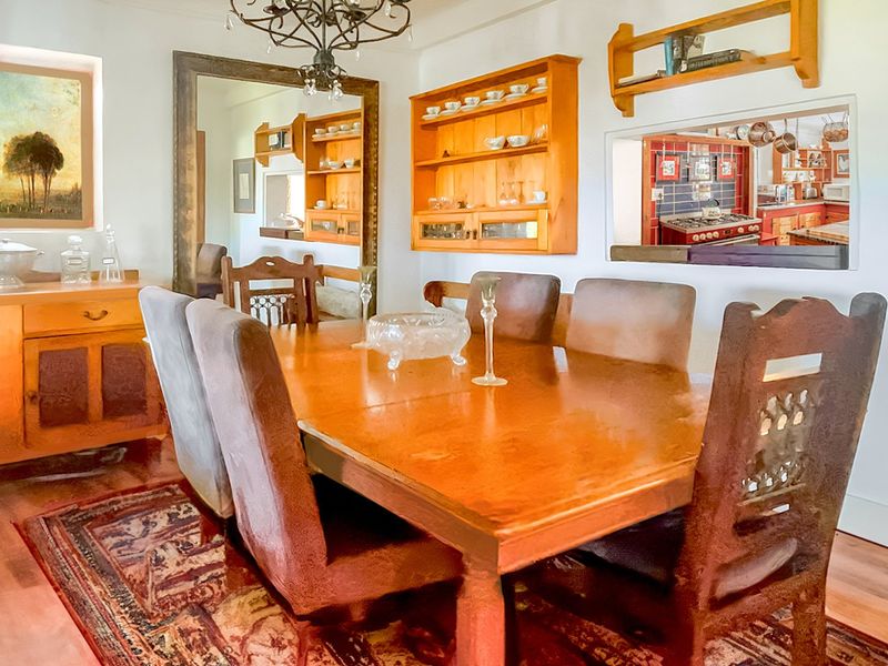 A Much-Loved Heritage Home With Beautiful Views - Photo 9