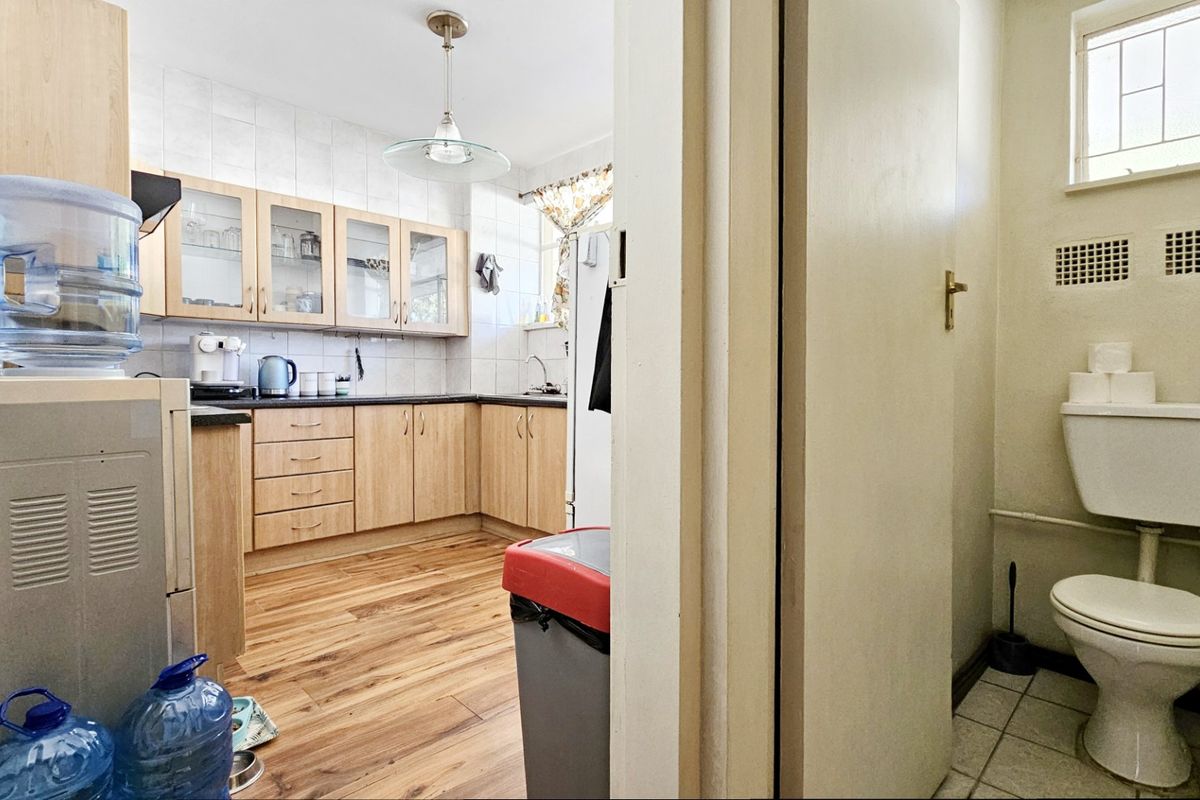 A deligtful North-facing duplex in Three Rivers Proper. - Photo 3