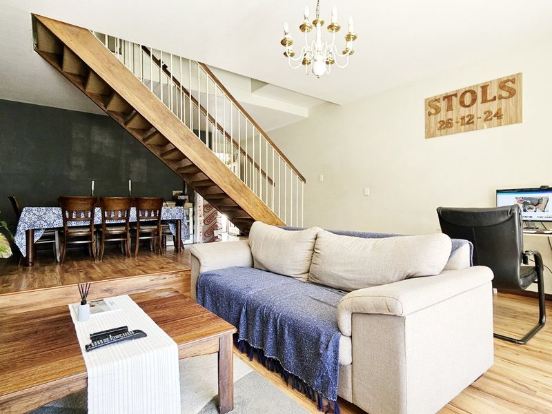 A deligtful North-facing duplex in Three Rivers Proper. - Photo 8