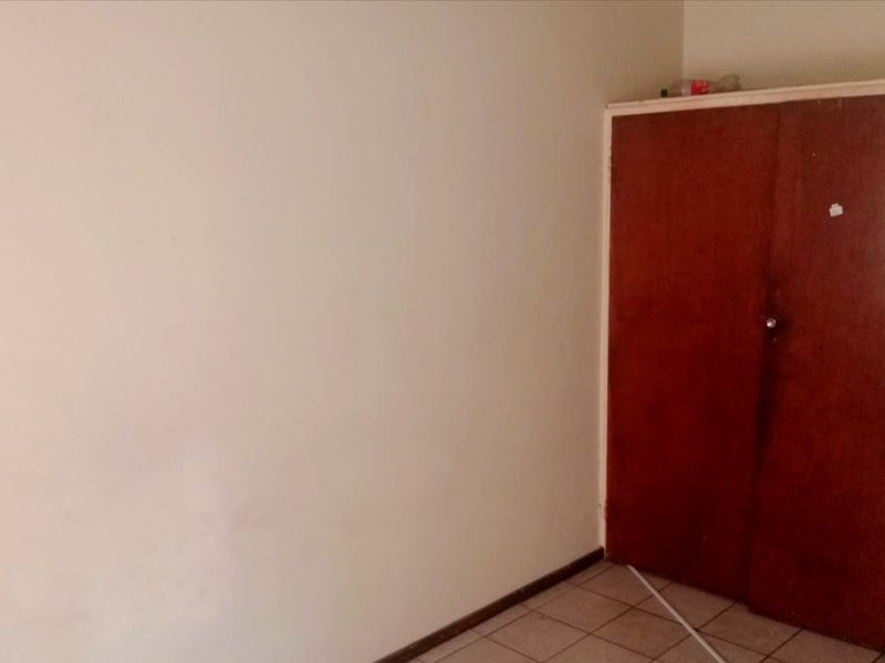 Spacious three bedroom house for sale. - Photo 6