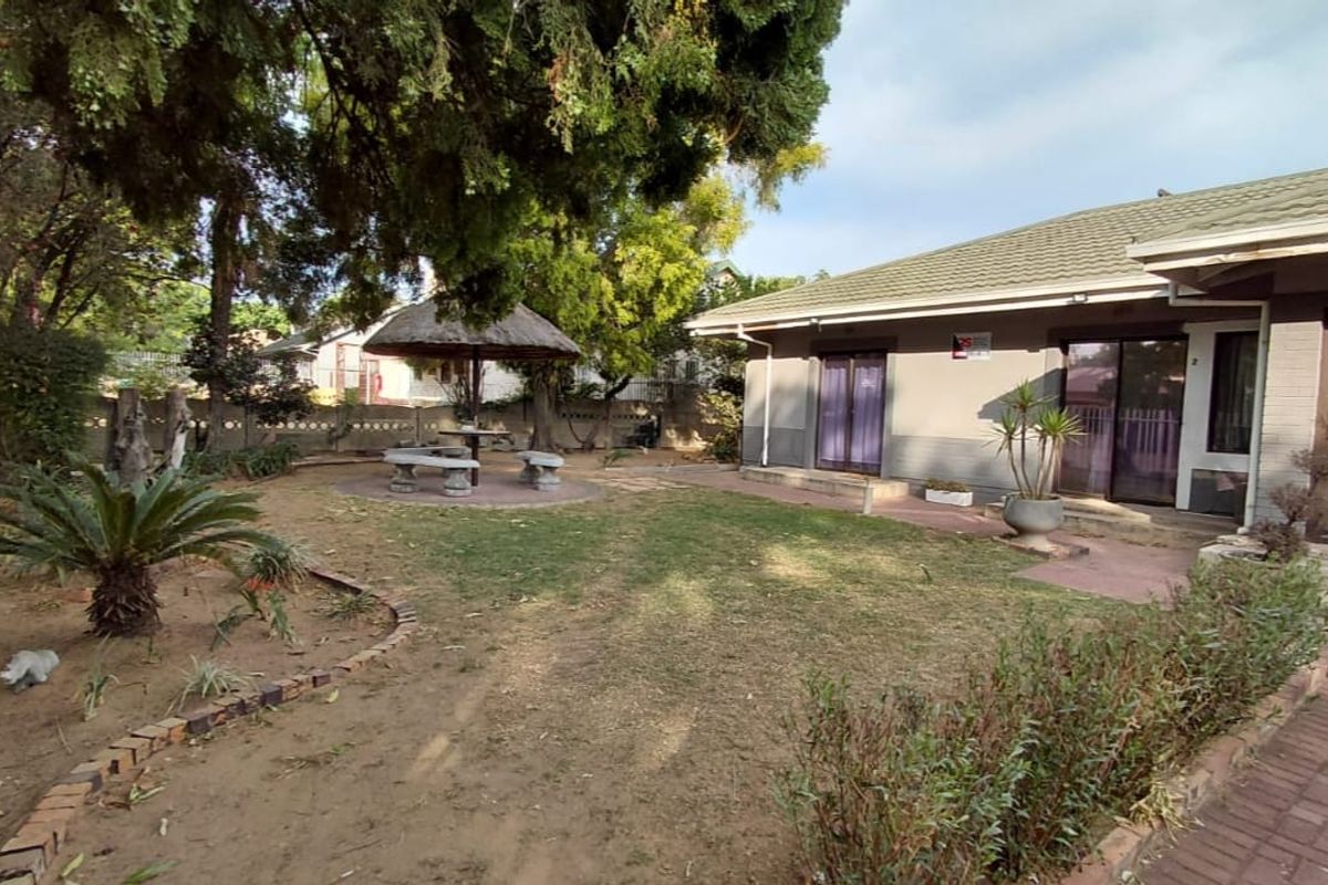 Stunning 13-Bedroom Communal Property in Sasolburg Ext 3 - Photo 5