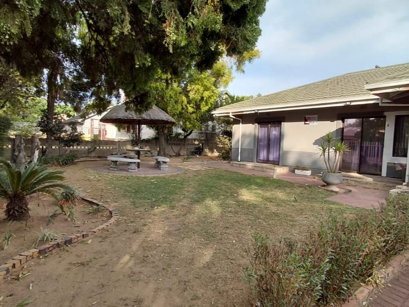 Stunning 13-Bedroom Communal Property in Sasolburg Ext 3 - Photo 5