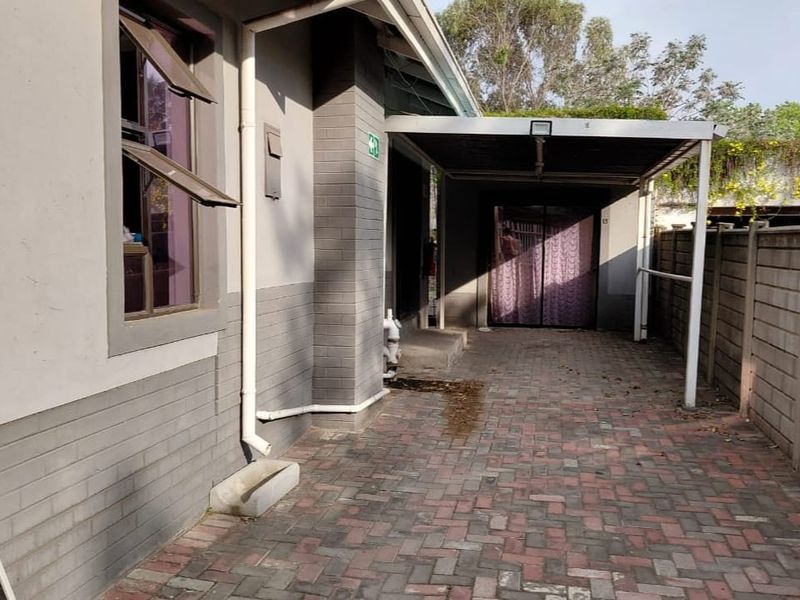 Stunning 13-Bedroom Communal Property in Sasolburg Ext 3 - Photo 8