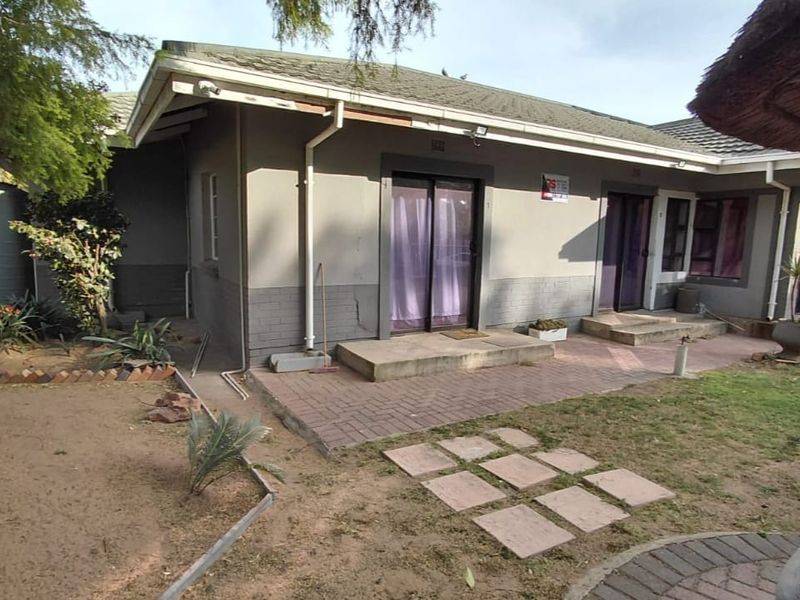 Stunning 13-Bedroom Communal Property in Sasolburg Ext 3 - Photo 6