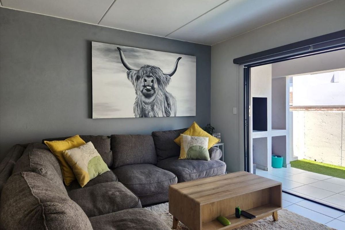 Charming Home with Practical Layout - Photo 2