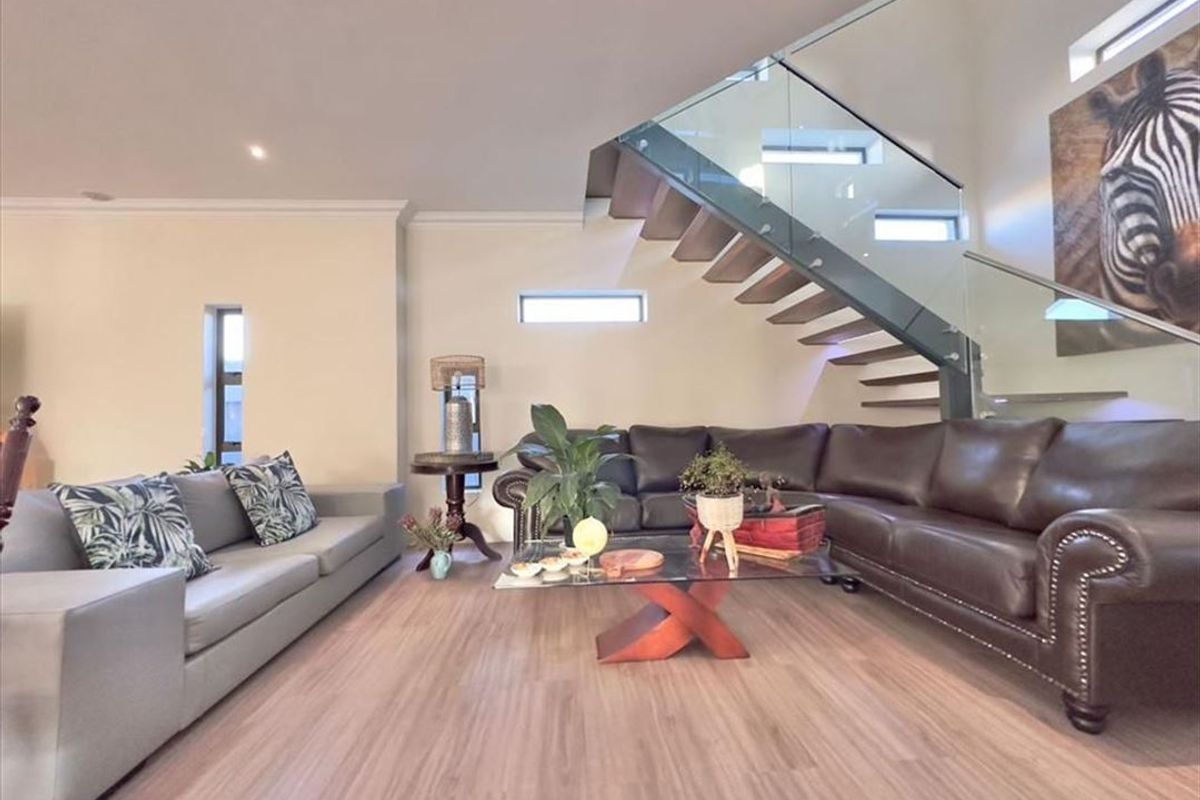 Spacious Family Home with Premium Features - Photo 2