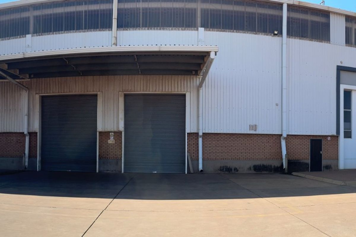 **ON SPECIAL!** 2276m2 Warehouse to Let DIRECT FROM OWNERS WITH ADDED PERKS @ Twenty-One Industrial Estate, Clayville - Photo 3