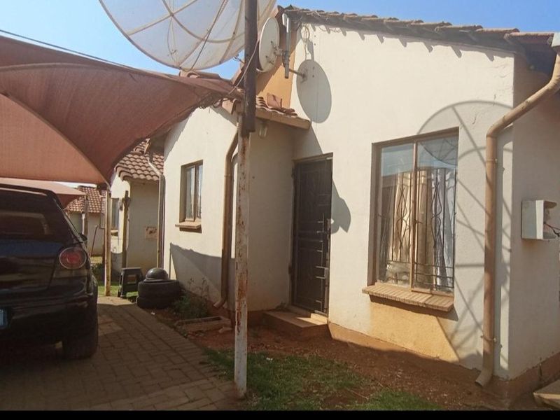 2-bedroom, 1-bathroom home for sale in Clayville.  - Photo 4