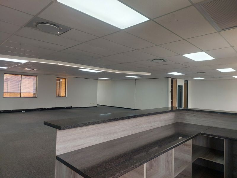 Upmarket Bryanston A-Grade Offices – Fully Move-In Ready - Photo 6