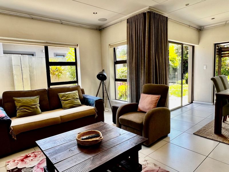 MODERN, LOW-MAINTENANCE LIVING IN THE EXCLUSIVE EARLS COURT LIFESTYLE ESTATE, GEORGE - Photo 8