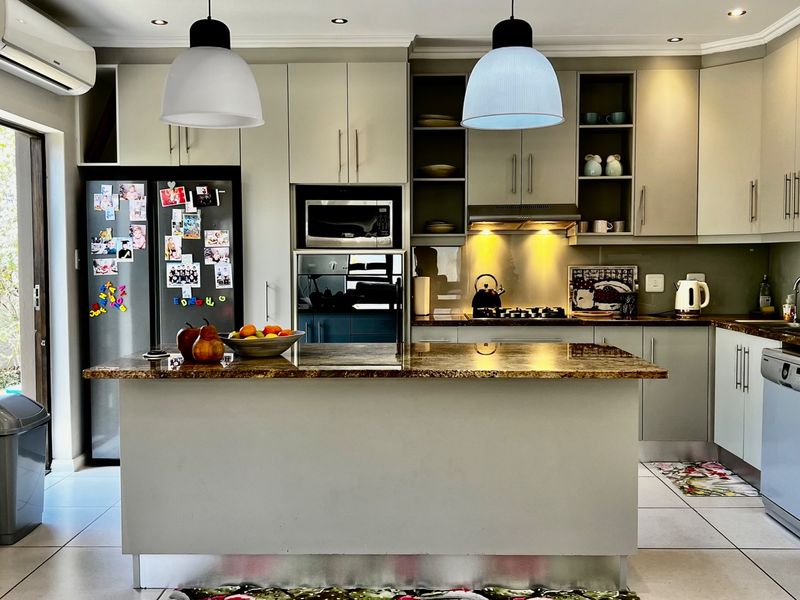 MODERN, LOW-MAINTENANCE LIVING IN THE EXCLUSIVE EARLS COURT LIFESTYLE ESTATE, GEORGE - Photo 6