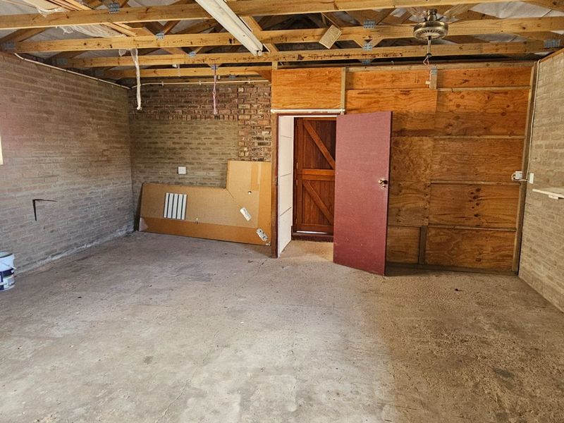 Bargain in Stilbaai - Photo 8