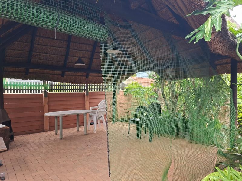 Beautiful 3-Bedroom Family Home with Exceptional Entertainment Areas and Ample parking for sale in LA HOFF. - Photo 7