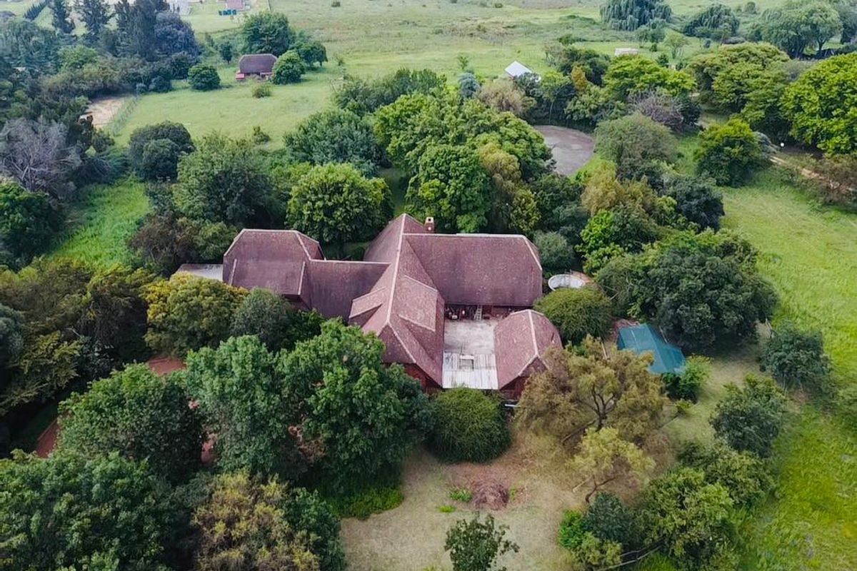 LOVELY 2.6-HECTARE RESIDENTIAL PROPERTY – KYALAMI AH - Photo 2