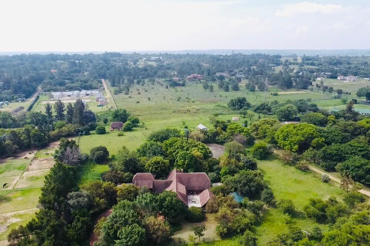 LOVELY 2.6-HECTARE RESIDENTIAL PROPERTY – KYALAMI AH - Photo 3