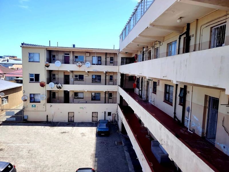 3 Bedroom Apartment for Sale in Quigney  - Photo 5