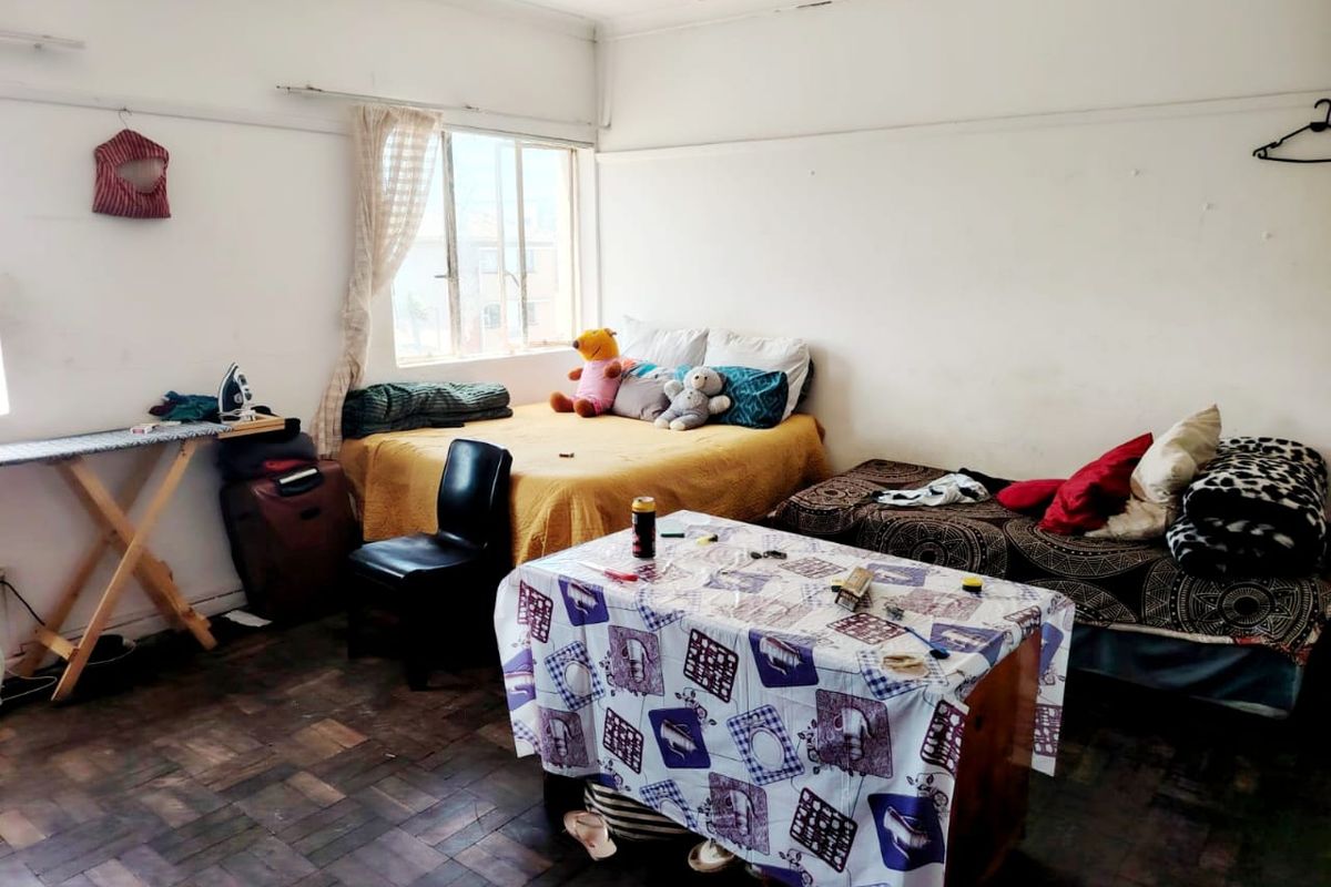 3 Bedroom Apartment for Sale in Quigney  - Photo 3