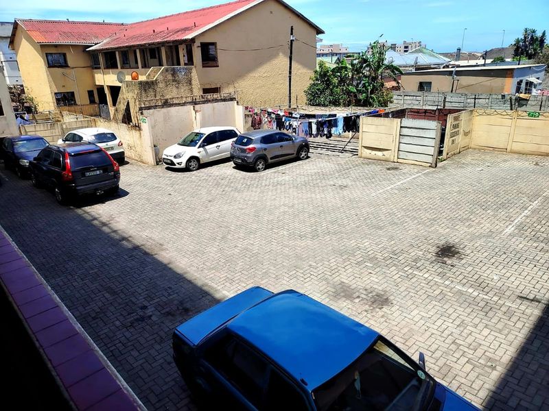 3 Bedroom Apartment for Sale in Quigney  - Photo 8