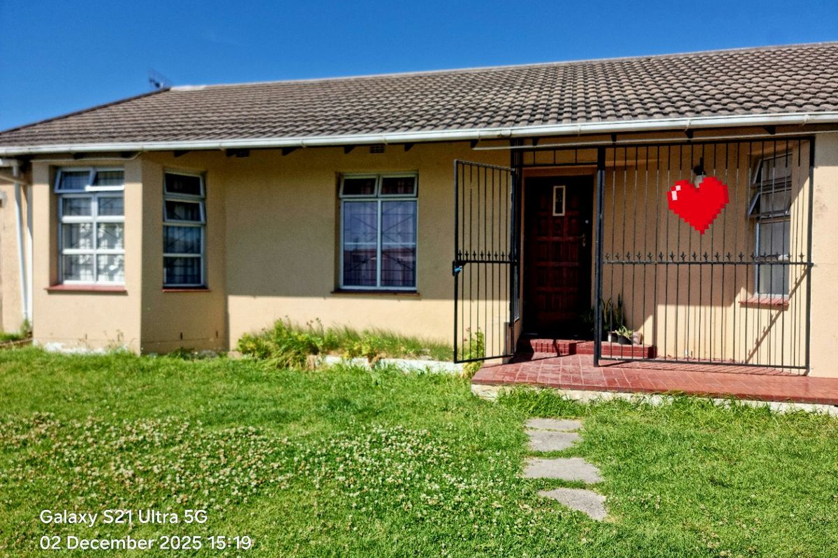 NEW LISTING – 3 Bedroom Home + Granny Flat in Clairwood, Eersterivier!  EXCLUSIVE SOLE MANDATE!!!! - Photo 2