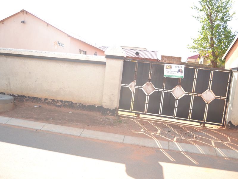 WELL SECURED 2 BEDROOM CLOSE TO ALL TRANSPORT MODE - Photo 6