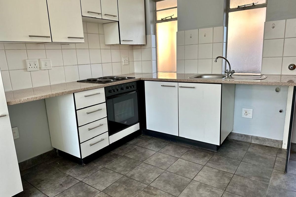 One bedroom apartment up for sale - Photo 5