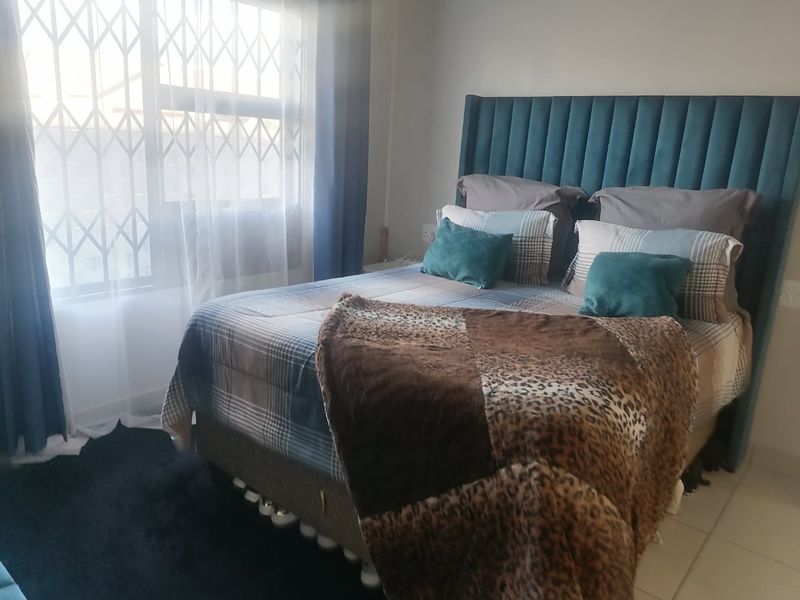 Modern Gem in the Perfect Spot - Photo 7