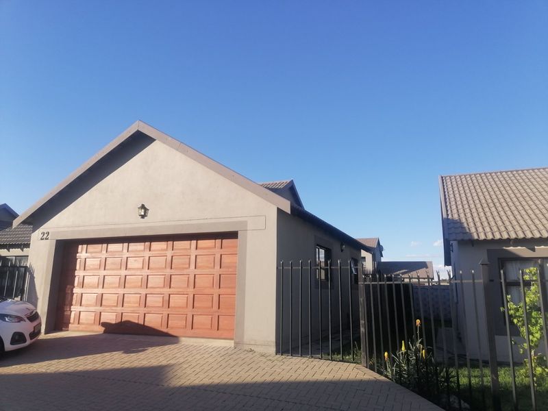 Modern Gem in the Perfect Spot - Photo 2