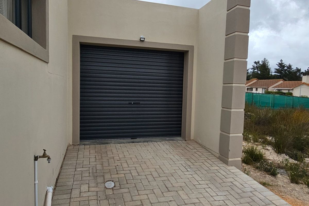 Prestige Estate in Albertinia. Available to rent or buy. - Photo 4