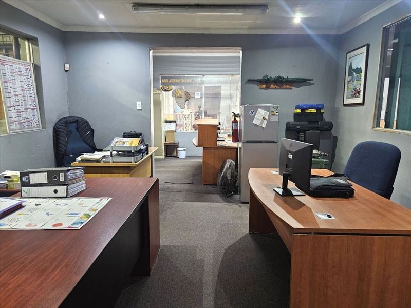 Exceptional Secure Commercial Business Hub - Photo 3