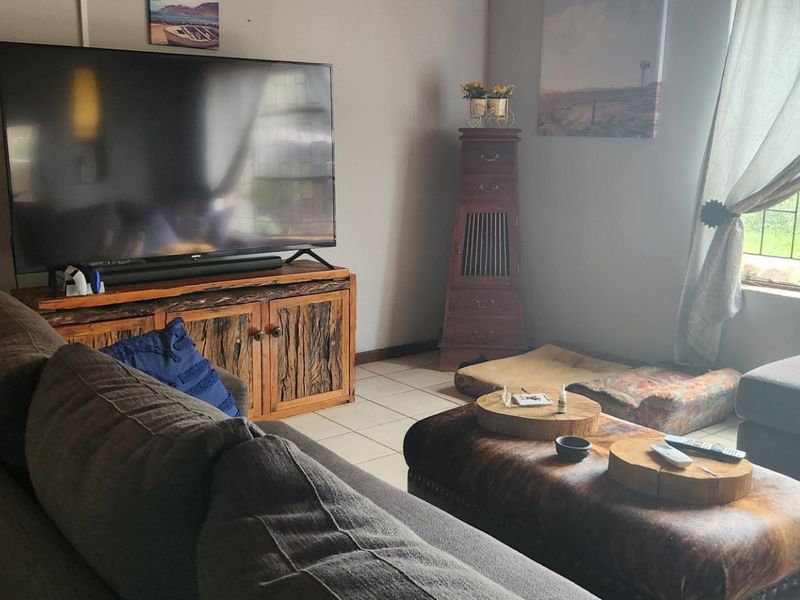 Country Retreat Near Pretoria Nature Reserve - Photo 2