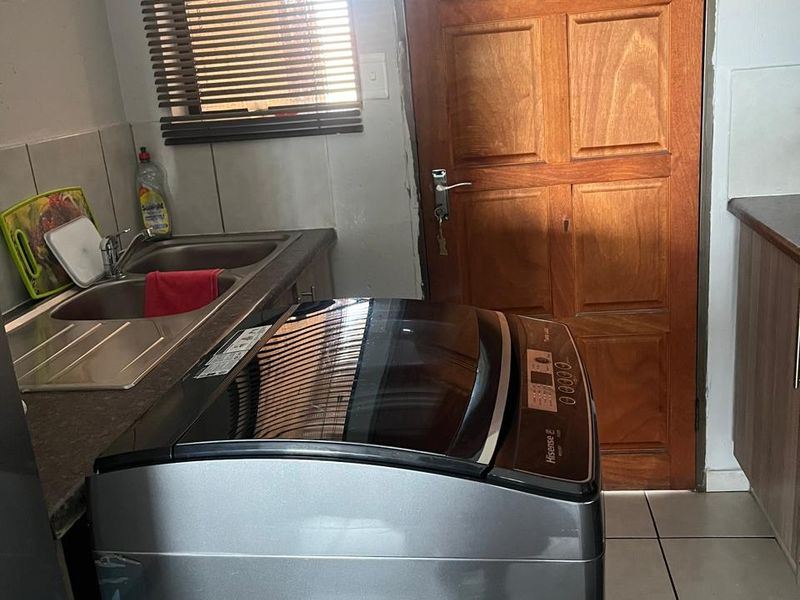 An apartment with 2 bedroom and 2 bathroom - Photo 2