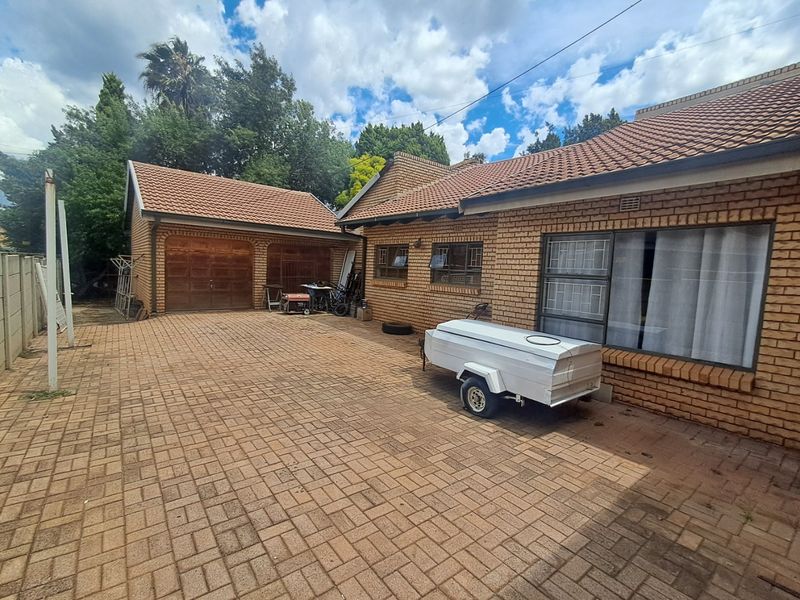 4 Bedroom house in Flamwood - Photo 5