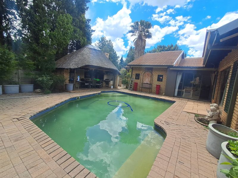 4 Bedroom house in Flamwood - Photo 4